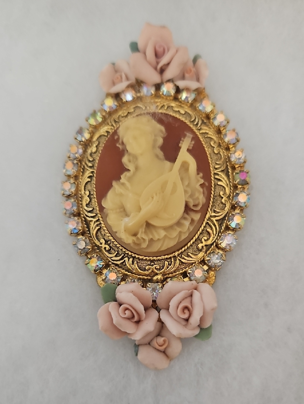 Tanta Bashas Designs Vintage-Inspired Cameo Pendant Necklace in Pink and Gold